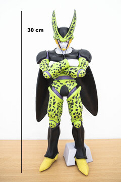 Figura Cell Perfecto 31 Cm De Altura