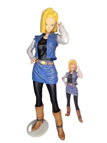 Androide N18 De 26Cm De Altura Con Doble Cabeza Intercambiable